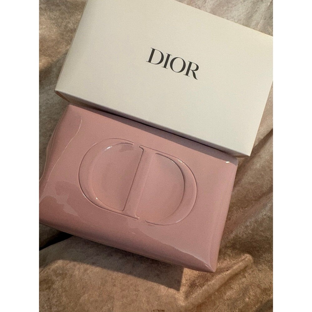 Dior pink makeup trousse - Picture 2 of 3